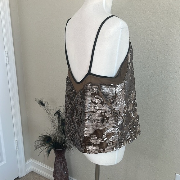 Dress of Forum Gold Tank top - Picture 5 of 7